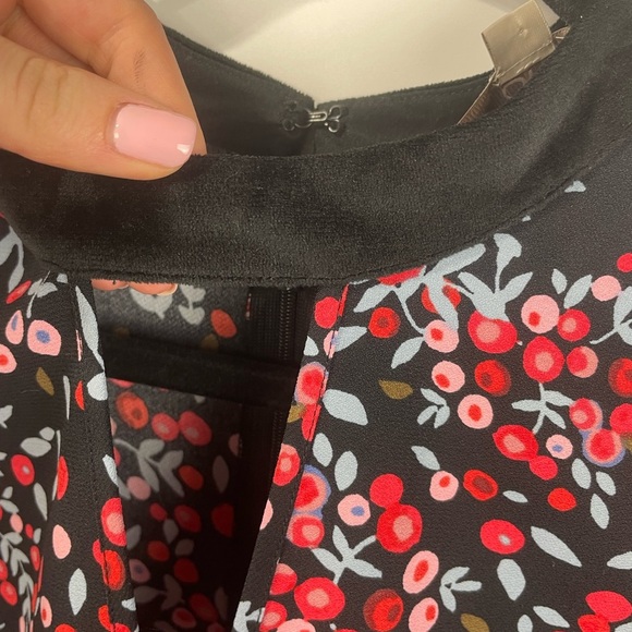 Loft Floral/Berry Long Sleeve Black Velvet Trim Keyhole Dress M Women’s EUC - Picture 13 of 13